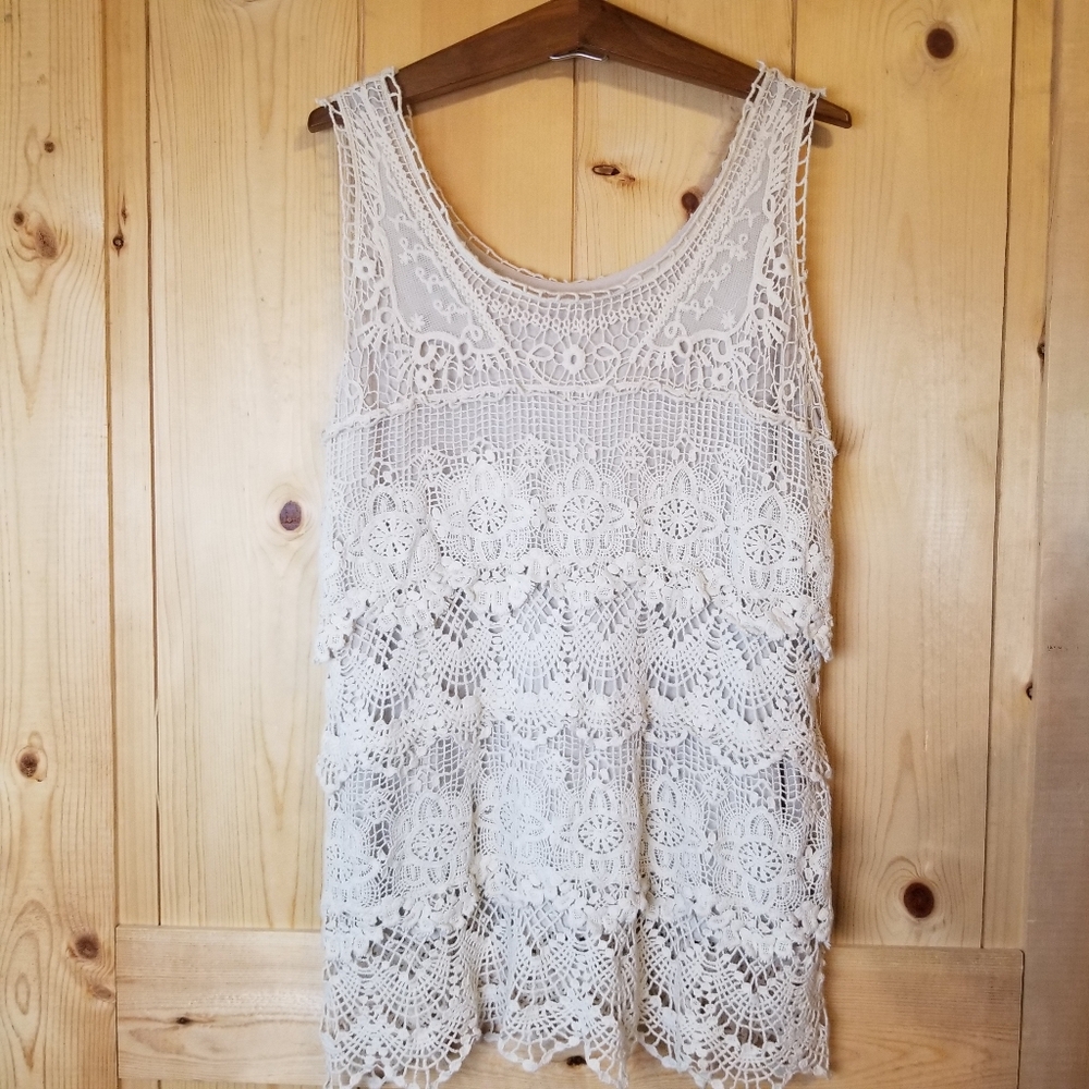 Dress Barn Ivory Crochet Lace Lined Sleeveless Scoop Neck Tunic Top